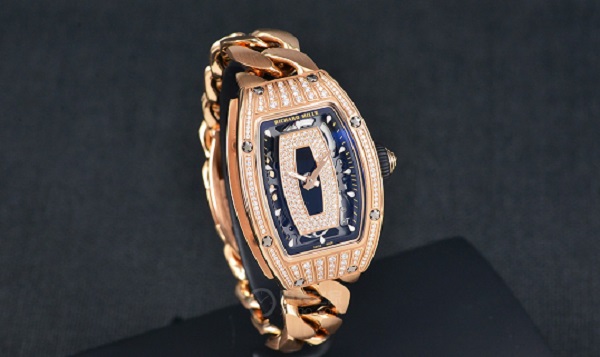 玫瑰金色的奢侈品腕表，回收这类手表看哪些元素？