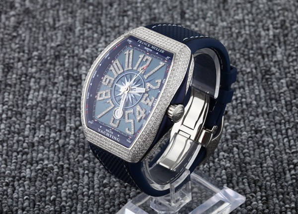 法穆兰V45手表回收多少钱是否会受镶钻工艺影响