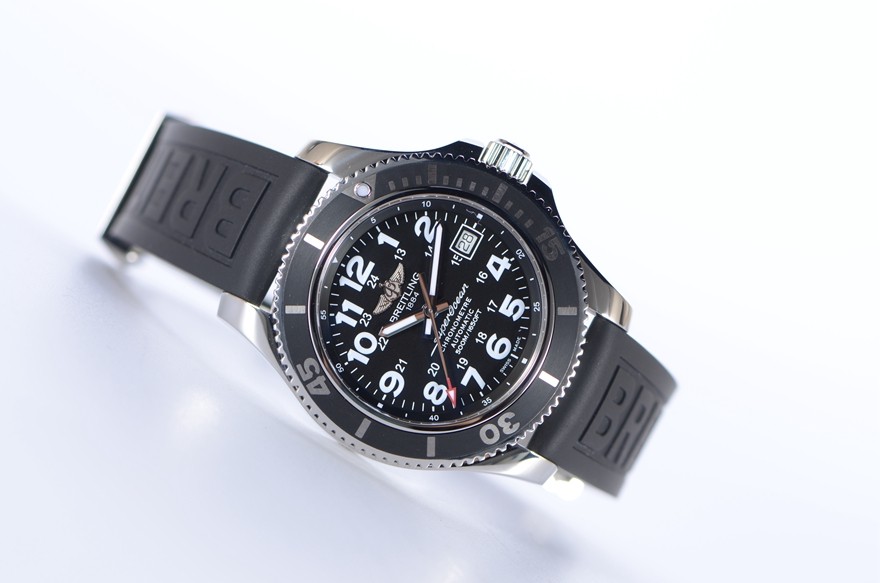 百年灵A17365C9手表回收多少钱 性价比高于水鬼