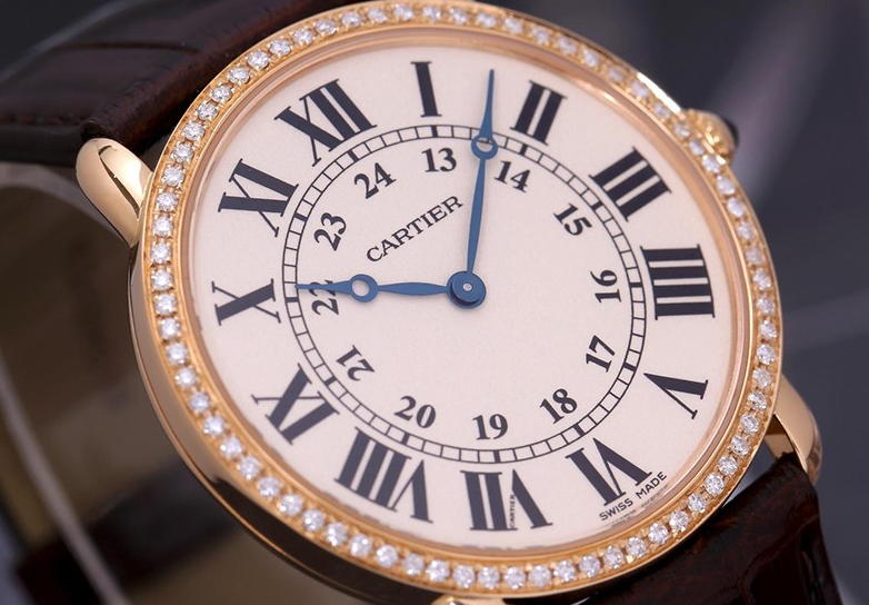 同款卡地亚伦敦二手手表回收存差距 问题出在镶钻上