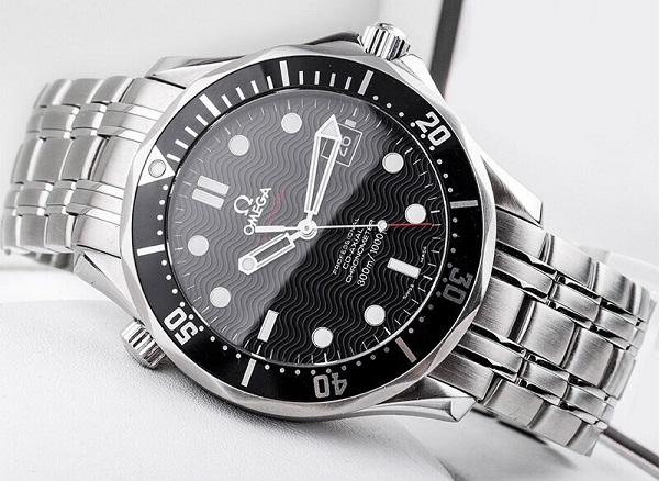欧米茄海马二手手表回收一般几折 潜水表原来这么好卖