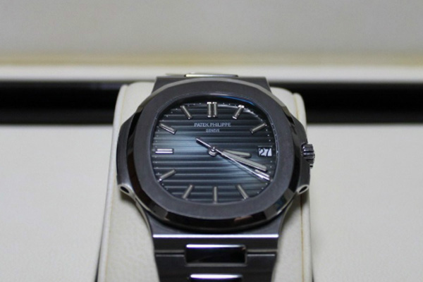 同是钢带表，百达翡丽VS芝柏名牌手表回收价格谁胜一筹？