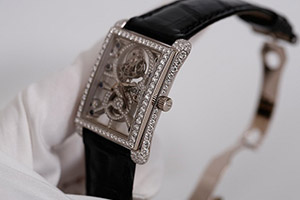 白金陀飞轮伯爵BLACK-TIE系列回收旧手表价值高达百万？