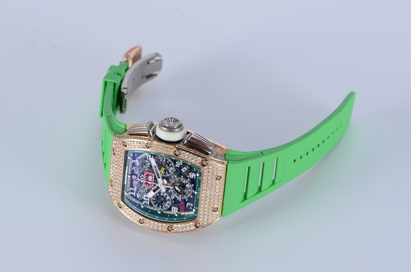 青春洋溢的理查德米尔RM011手表回收多少钱？此处有正解
