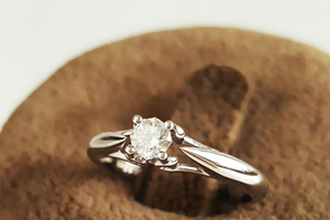 怎样回收钻石戒指能使价钱更高 正规奢侈品店必选