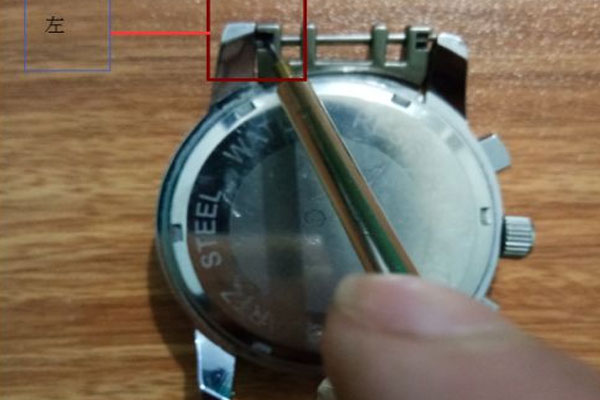 手表带怎么正确拆卸 有没有直观的图解法示范