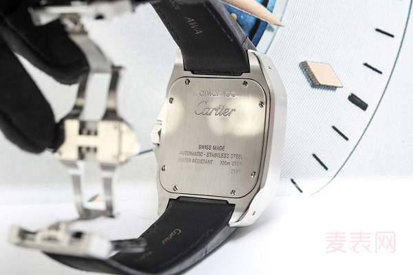 二手卡地亚山度士W20073X8手表背面图