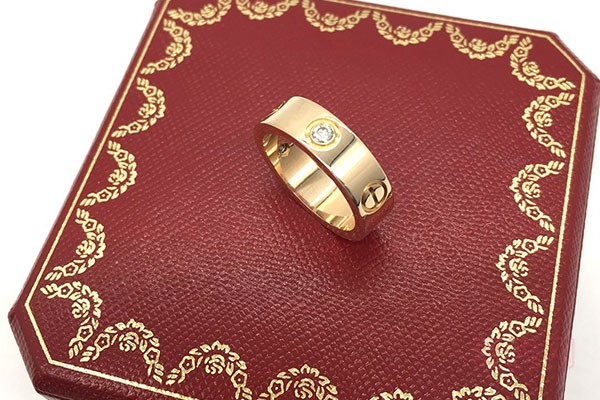 珠宝大商卡地亚三钻戒指回收价是多少