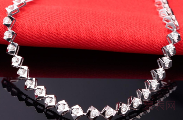六福珠宝回收钻石手链吗需要看具体款式？