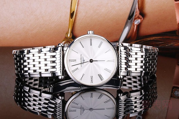 旧手表回收哪些交易平台更值得选择？