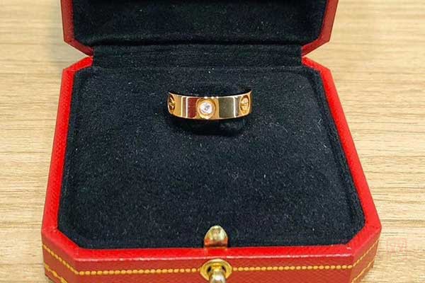 2万左右的卡地亚三钻戒指回收多少钱