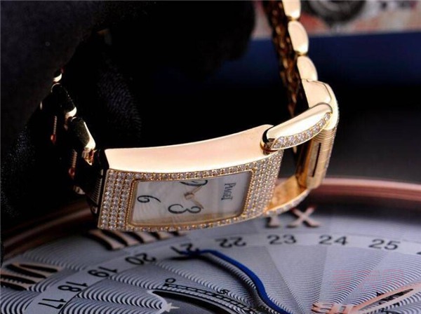 回收原价二十万的伯爵手表能卖多少钱