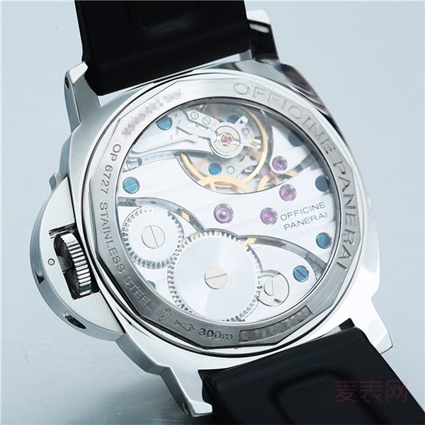 表径是44mm的沛纳海手表回收多少折？