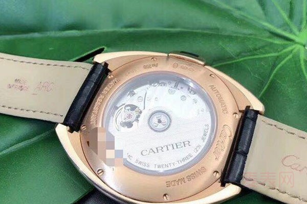 表壳有轻微磨损卡地亚的手表回收多少钱