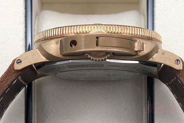 热门款式手表沛纳海661回收大概几折