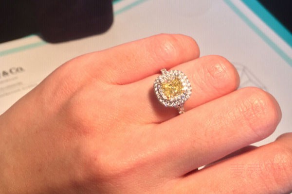 非钻石款式的蒂芙尼玫瑰金戒指可以回收吗 