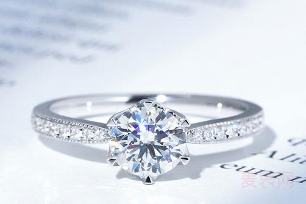 50分钻石值多少钱 用来求婚合适吗
