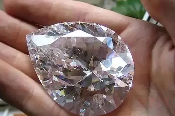 世界上最贵的钻石多少钱 价格恐怕会让你为之一颤