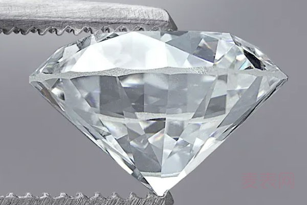 莫桑钻、锆石和钻石的区别 看看哪款更适合你