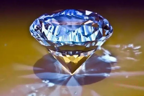 天然钻石有几种颜色 什么颜色的钻石价值最高